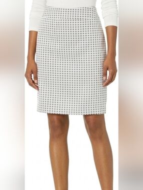 NWT Le Suit Off White/Grayish-White Mini Skirt w Gray Polka Dots Size 8